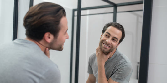 Descubre los Tres Pilares del Cuidado Facial Masculino: Limpieza, Hidratación y Protección Solar