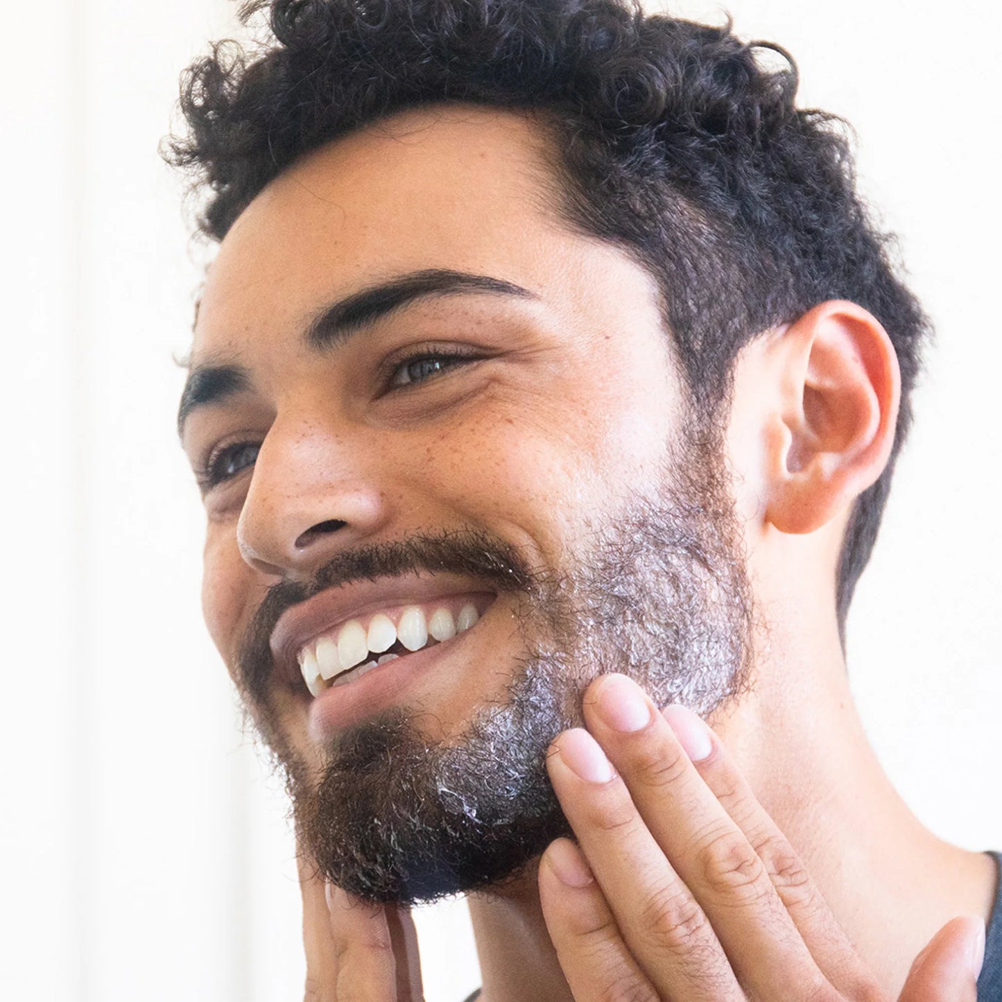 Limpiador aged bourbon para barba y rostro